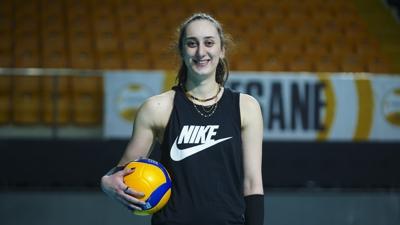 Vak�fBankl� Ay�a Ayka� Alt�nta�: Hayalim kupayla ayr�lmak