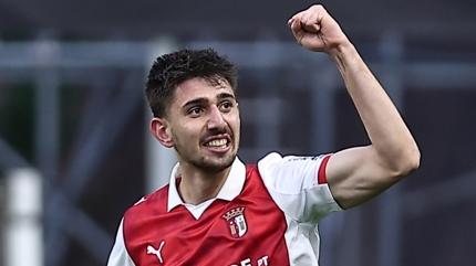 Demir Ege T�knaz sahnede! Avrupa Ligi yar� finalinde gol�n� att�