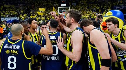 Fenerbah�e Beko Zalgiris kar��s�nda 2'de 2 pe�inde
