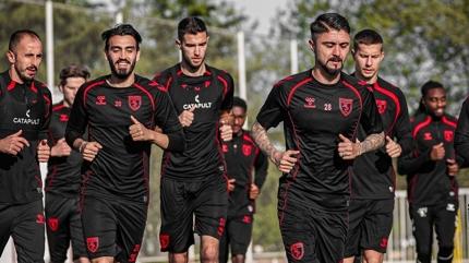 Samsunspor'da zorlu Galatasaray ma��n�n haz�rl�klar� ba�lad�