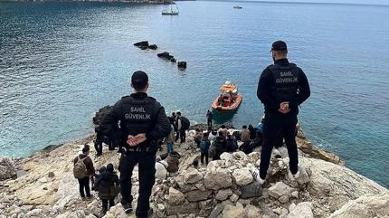 Yasa d��� g��le m�cadele sonu� verdi... Bakan �ift�i'den k�ta g�venli�i vurgusu