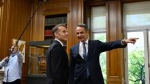 Yunanistan'da ucuz kahramanl��a soyunmu�tu! Fransa'dan geri vites: Macron, T�rkiye'yi hedef almad�