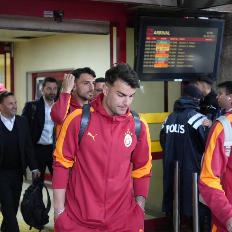 Galatasaray, �ampiyonluk ma�� �ncesi Samsun'a geldi