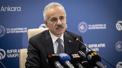 Bakan Uralo�lu: 77 ilimiz birbirine b�l�nm�� yollarla ba�l�