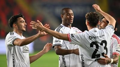 Tiago Djalo, deplasmanlar� seviyor