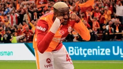 D�nya devleri onun i�in yar��ta! Galatasaray, Victor Osimhen i�in servet istiyor