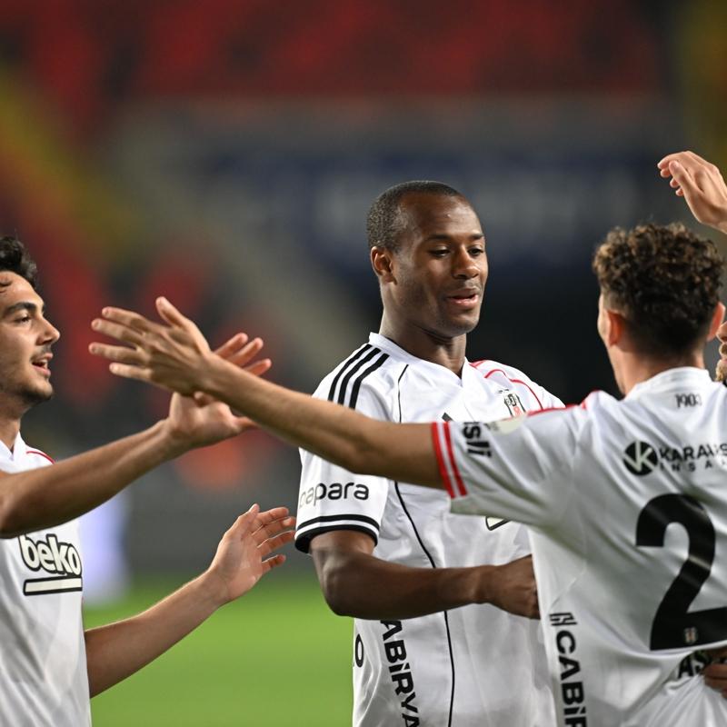 Tiago Djalo, deplasmanlar� seviyor