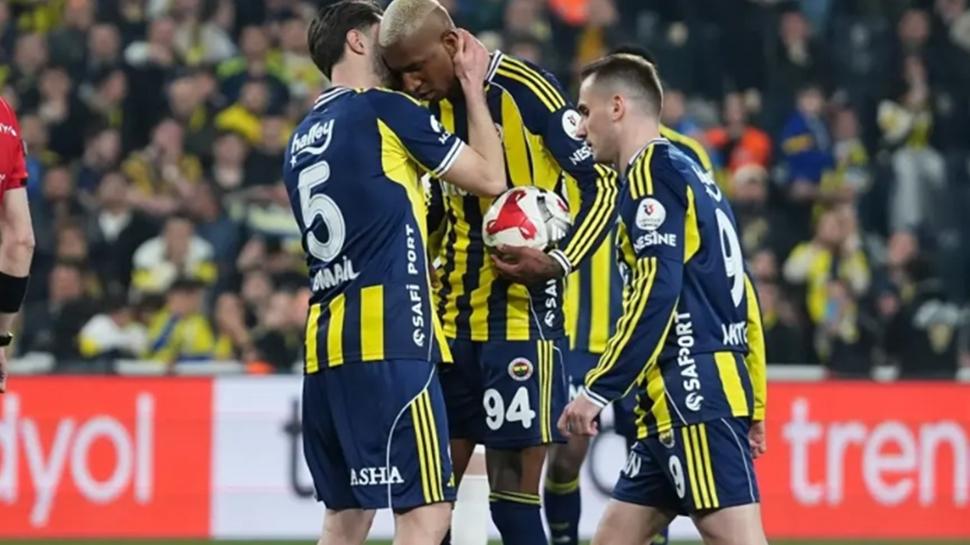 Trendyol Süper Lig: Fenerbahçe-Başakşehir maçı ne zaman, saat kaçta ve hangi kanalda?