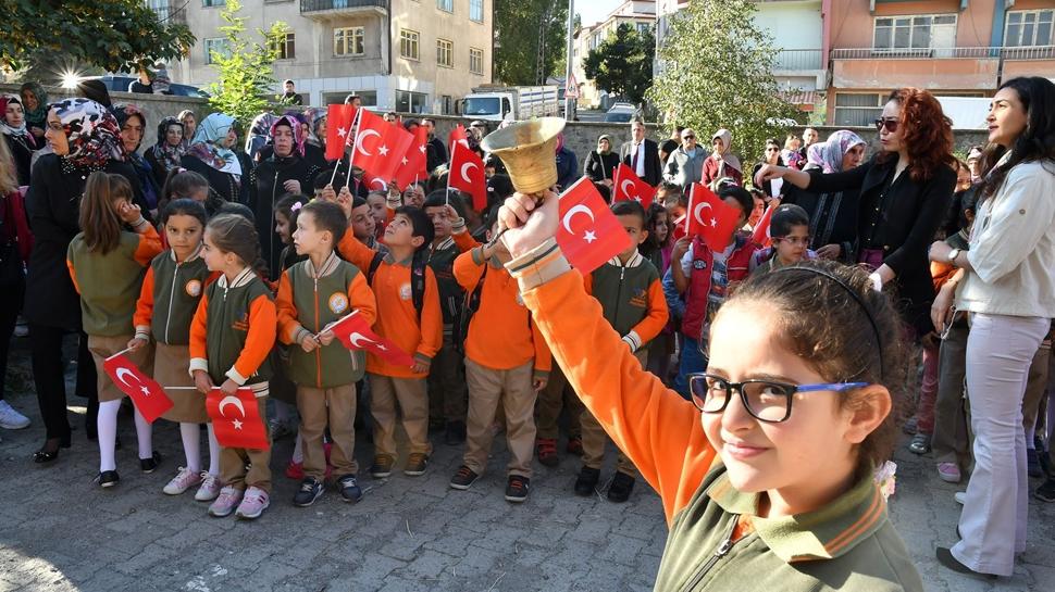 Eğitimin asli işlevi dünya barışı