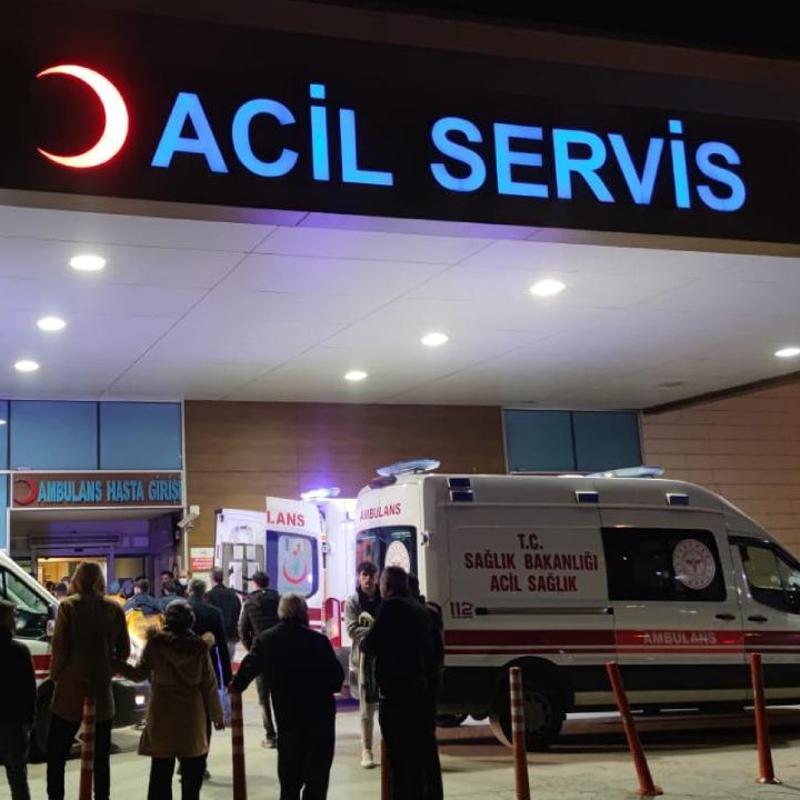 Ni�de'de feci kaza: 4 yaral�, ikisinin durumu kritik