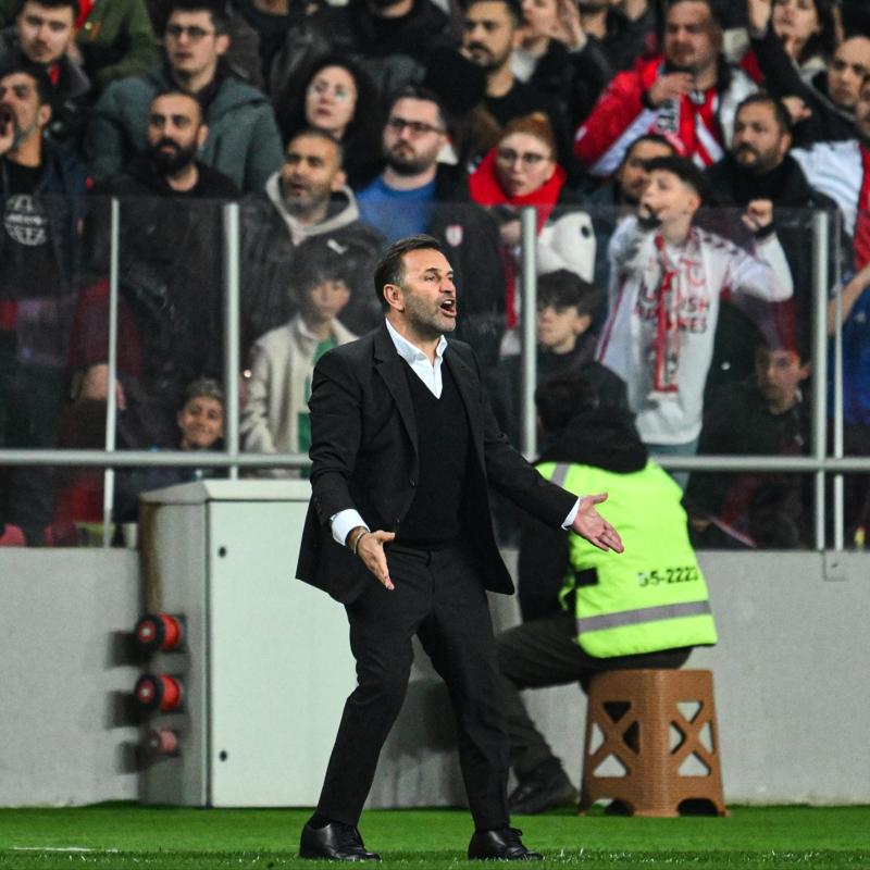 Okan Buruk, Samsunspor'a kar�� ilk puan kayb�n� ya�ad�