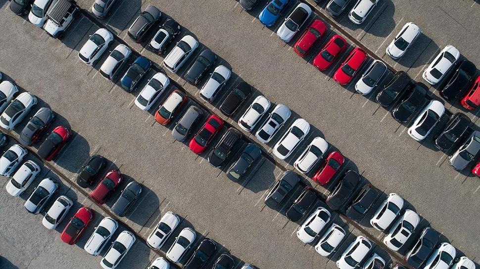 Otomotiv endüstrisi nisanda ipi göğüsledi