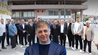 Tak�m elbiseli tepki! CHP'li Tugay'dan hakk�n� arayan esnafa hakaret