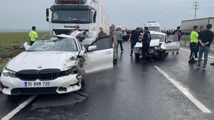 �anl�urfa'da  feci kaza! 2 ki�i hayat�n� kaybetti