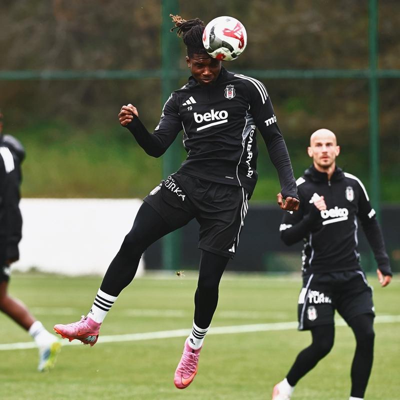 Be�ikta�'ta Konyaspor mesaisi devam etti