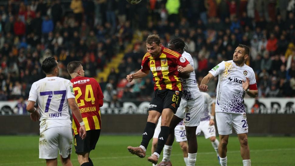 Düşme hattındaki kritik maçta Kayserispor ile Eyüpspor yenişemedi
