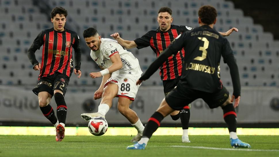 Gençlerbirliği ateş hattında! Fatih Karagümrük umutlarını sürdürdü