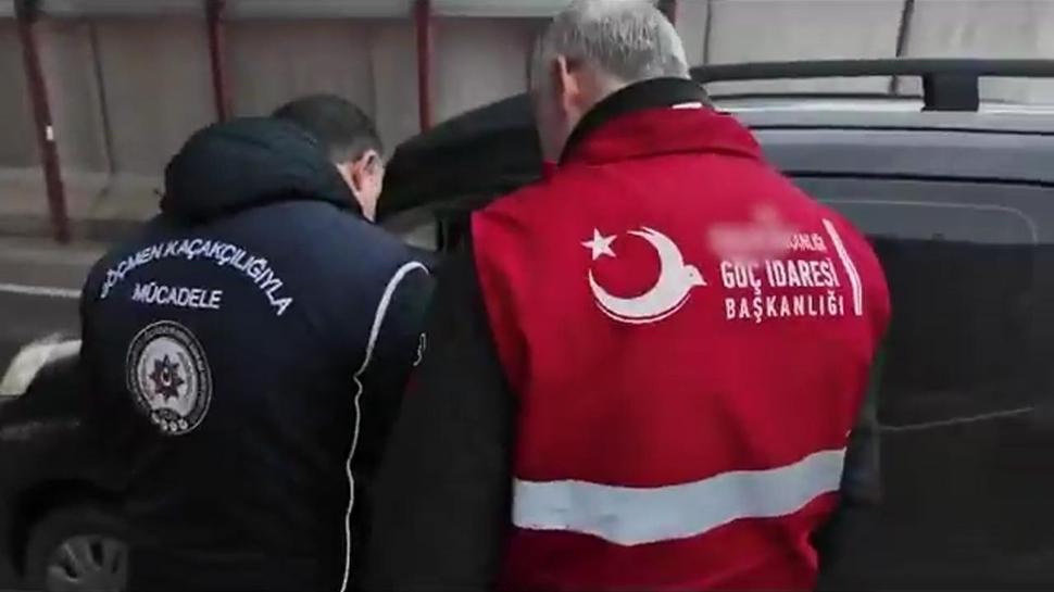 Göçmen kaçakçısı yakayı ele verdi: İnsan tacirine 100 bin lira ceza kesildi