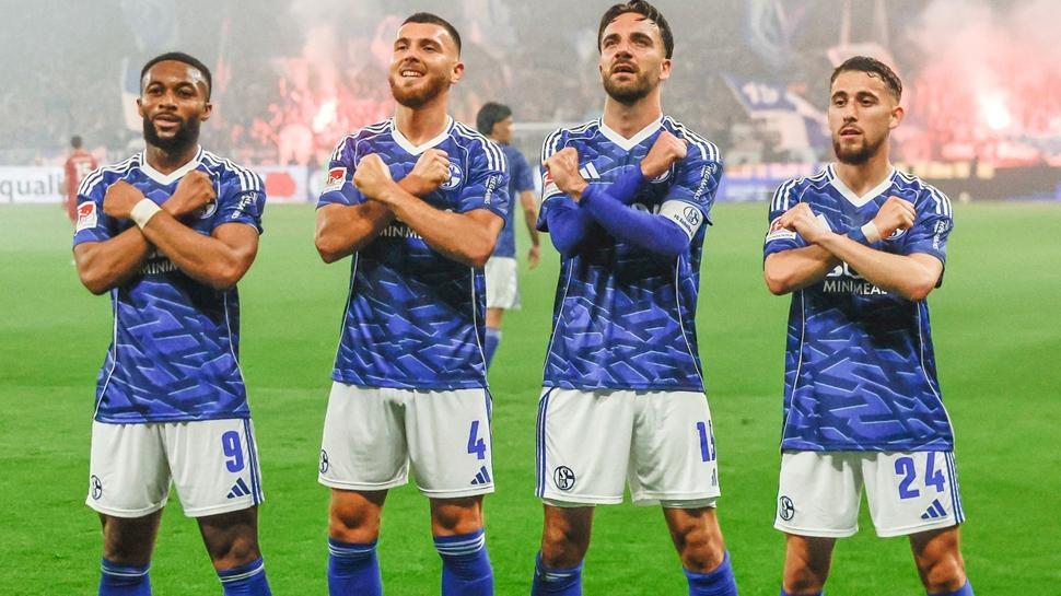 Schalke 04 Bundesliga'ya geri döndü