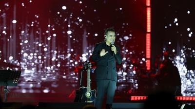 Ferhat G��er, 'Ayd�n K�lt�r Yolu Festivali'nde sahneye ��kt�!