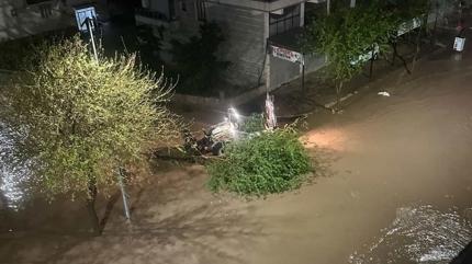 �anl�urfa'da f�rt�na 1 can ald�... Valilikten kritik tatil karar�