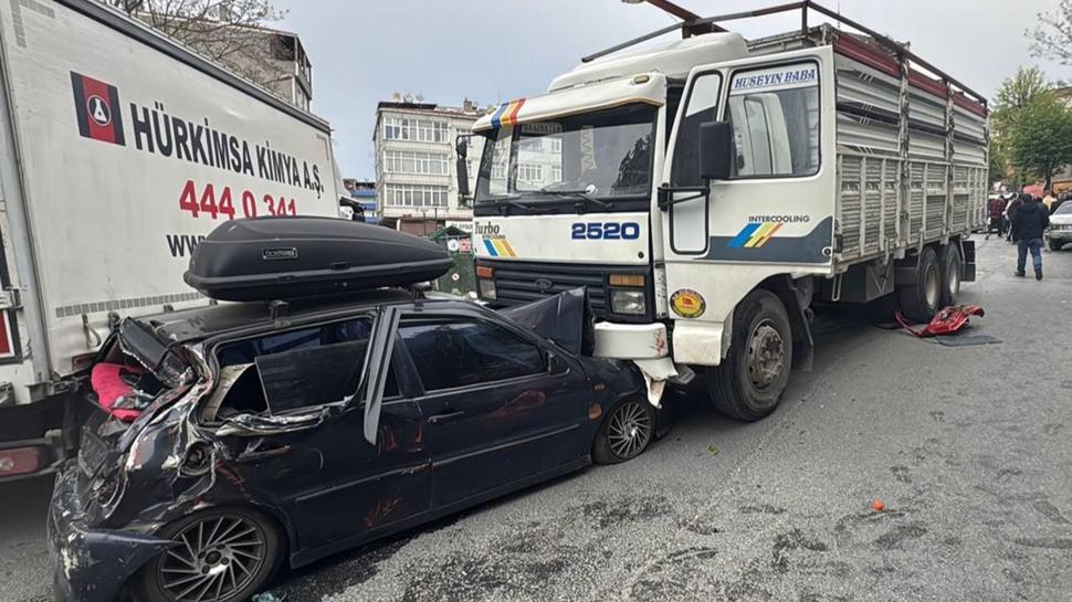 Bağcılar'da freni boşalan kamyon dehşeti: 8 araca zarar verdi