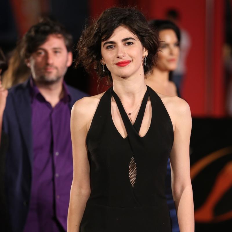 Nesrin Cavadzade evlendi! D���nden ilk foto�raf geldi