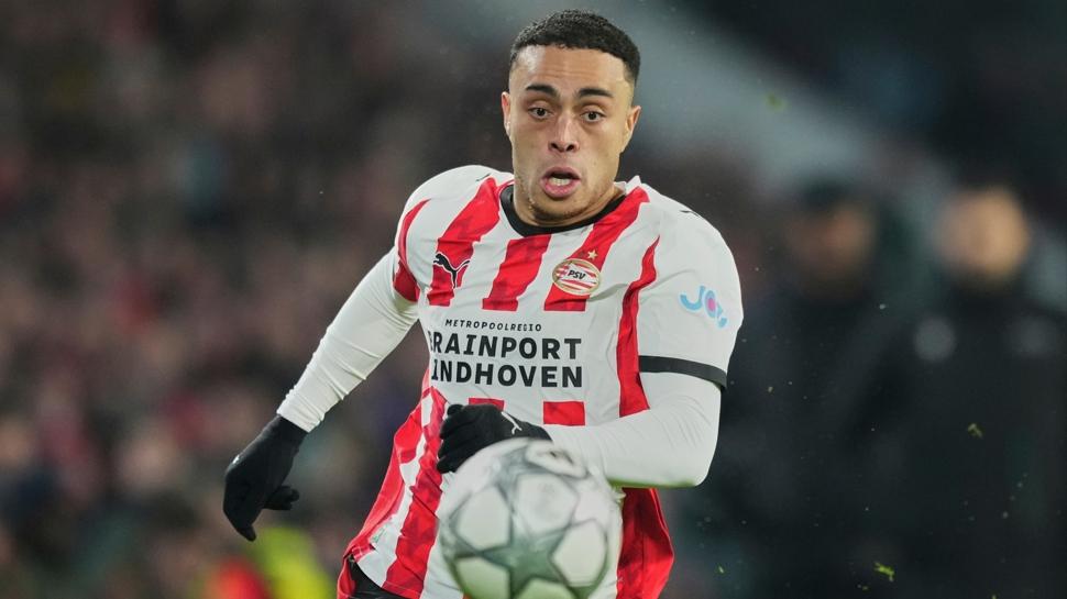 PSV deplasman forması geleneğini bozacak