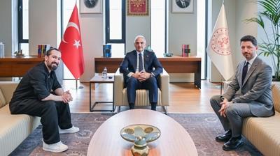 Bar�� Man�o'nun izinde anlaml� bulu�ma! Bakan Ersoy Do�ukan Man�o ile g�r��t�