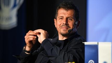 Emre Bel�zo�lu: Kendi evlatlar�m�za kar�� �ok ac�mas�z oluyoruz