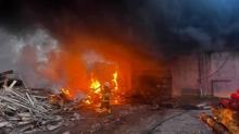 Alevlerin aras�nda kalan �ift kurtar�lamad�! Denizli'de yang�n felaketi