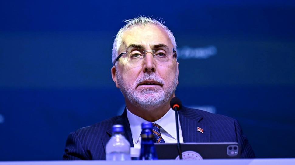 Bakan Işıkhan: İstihdam sürecinin her adımında dijital gerçekliğe uygun adımlar atıyoruz