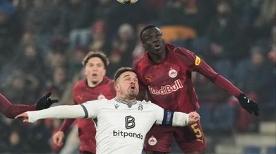 Borussia Dortmund'dan savunmaya gen�lik a��s�!