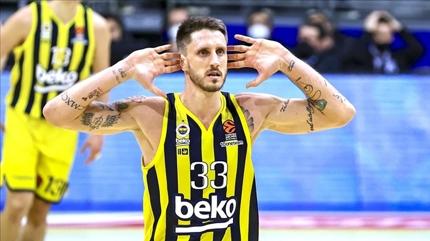 Achille Polonara basketbolu b�rakt�