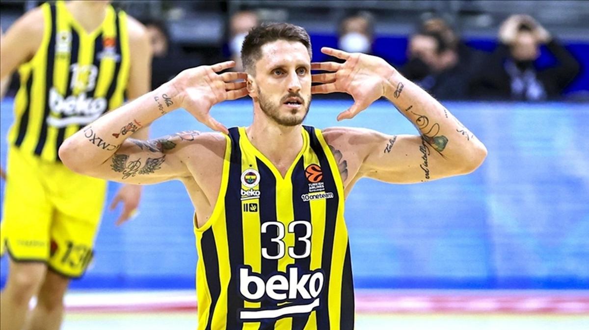 anadolu efes fenerbah�e beko achille polonara foto�raflar� resimleri