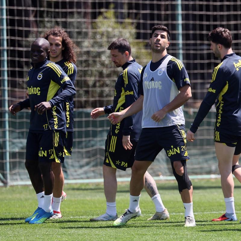 Fenerbah�e, Konyaspor ma��n�n haz�rl�klar�na devam etti