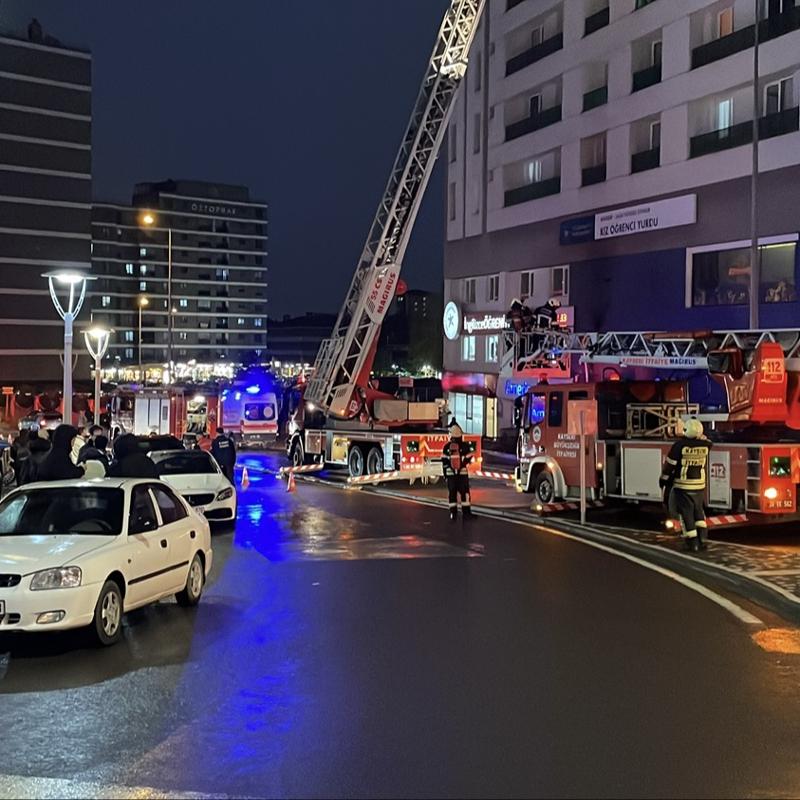 K�z yurdunda korkutan yang�n: ��renciler tahliye edildi