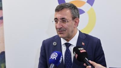 Cumhurba�kan� Yard�mc�s� Y�lmaz'dan 'T�rkiye bir devrim ya�ad�' mesaj�