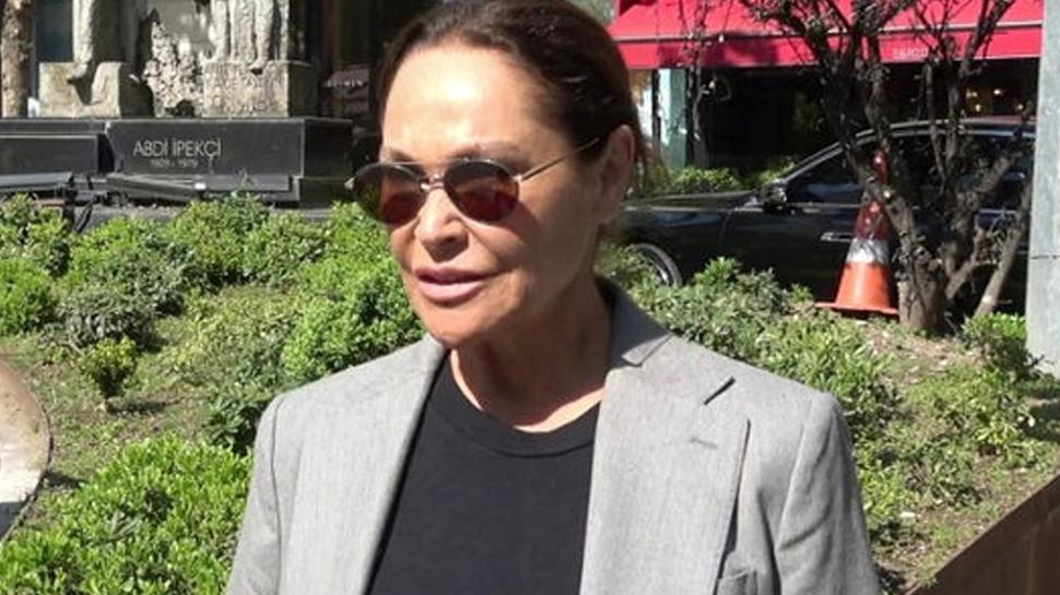 Hülya Avşar resti çekti! 'Sokak röportajı benim için bitti2