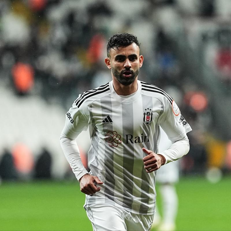 Rachid Ghezzal'dan Sergen Yal��n'a destek payla��m�!