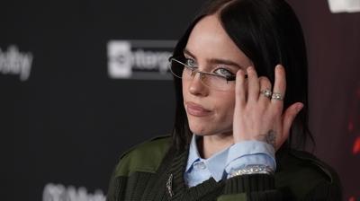 Billie Eilish esteti�e �ok kar��! 'Y�z�m�n �ocuklar�m�n y�z�ne benzemesini istiyorum'