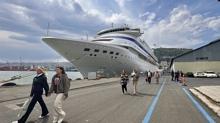 Dev yolcu gemisi Amasra'ya demirledi: Rusya'dan turist ak�n�