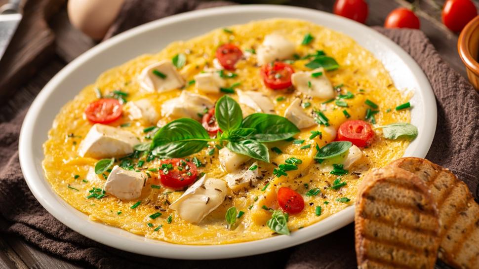 Peynirli omlet tarifi, buram buram lezzet kokuyor: Yumurta �i� kalm�yor
