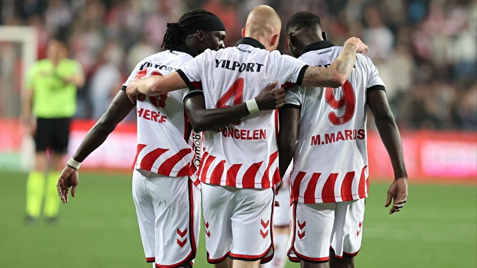 Samsunspor deplasmanda Başakşehir ile karşılaşacak