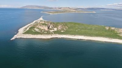 Do�aseverlerin yeni g�zdesi! Van'da e�siz manzara ortaya ��kt�