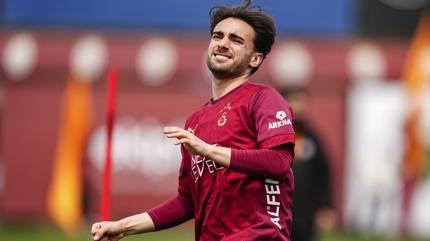 Galatasaray'da Yunus Akg�n, S�per Lig'de 100. ma��na ��kacak