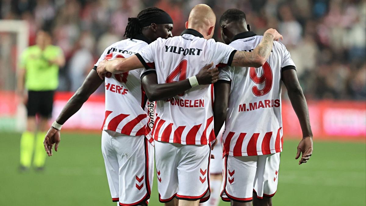 samsunspor s�per lig ba�ak�ehir foto�raflar� resimleri