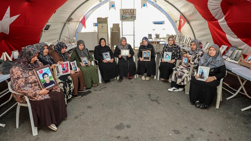 Anneler Günü'nde umutlu bekleyiş! Diyarbakır anneleri kararlılığını sürdürüyor