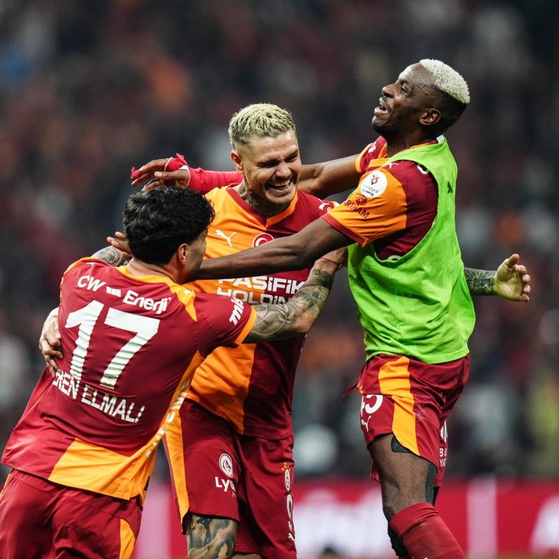 Gen�lik ve Spor Bakan� Osman A�k�n Bak'tan Galatasaray tebrik!