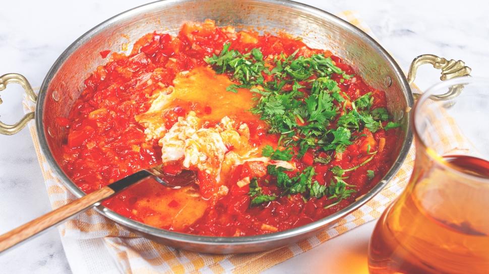 Sulu menemen tarifi: Ekmek banmalara doyamayacaksınız